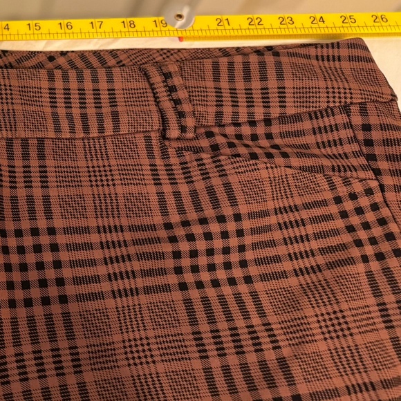 Studio by Torrid Brown Glen Plaid Trouser Pants β 30S (Short Inseam) - Picture 3 of 12